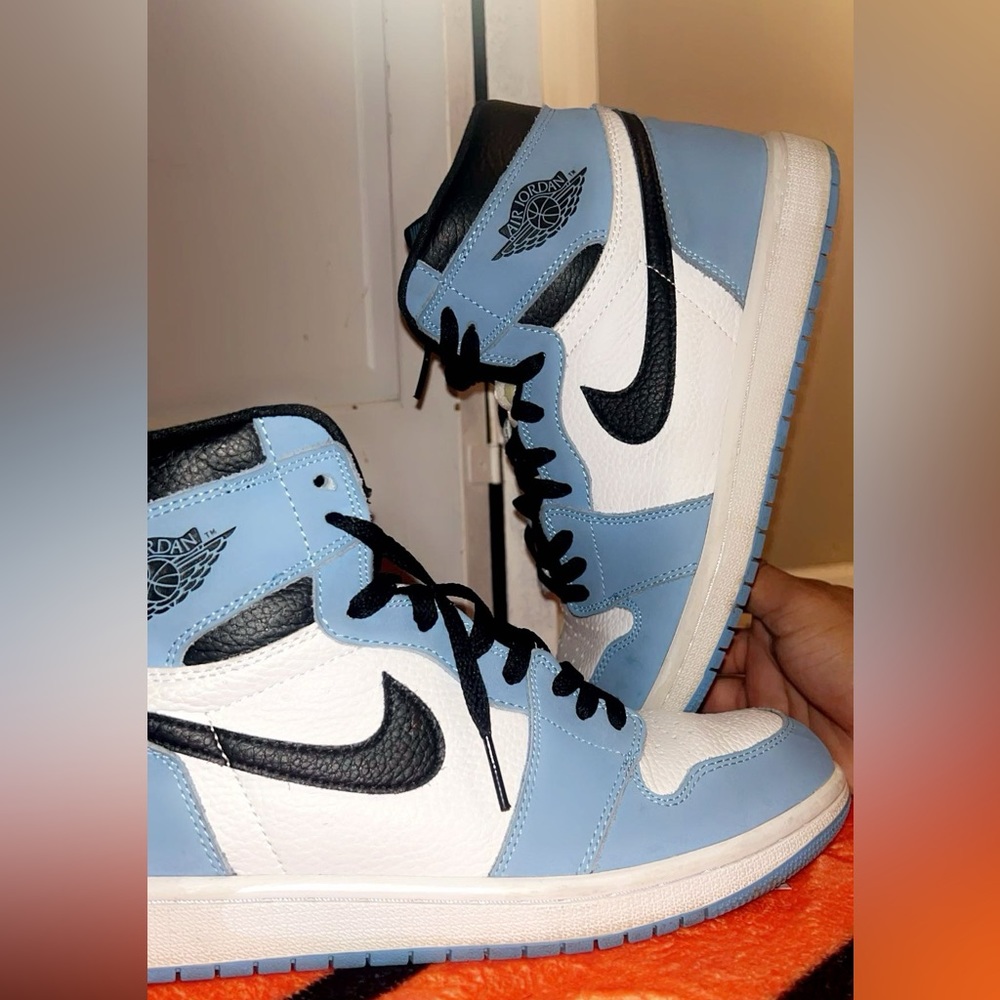 Jordan unc 1. Worn twice.